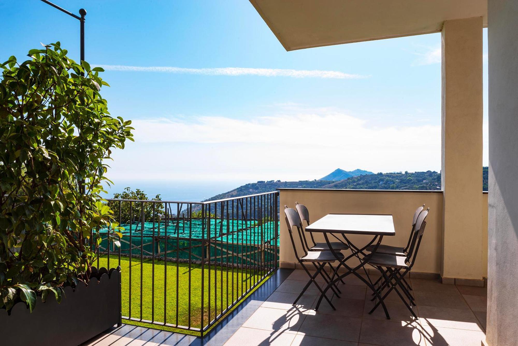 Le Capannelle Aparthotel Sant'Agata sui due Golfi Exterior photo