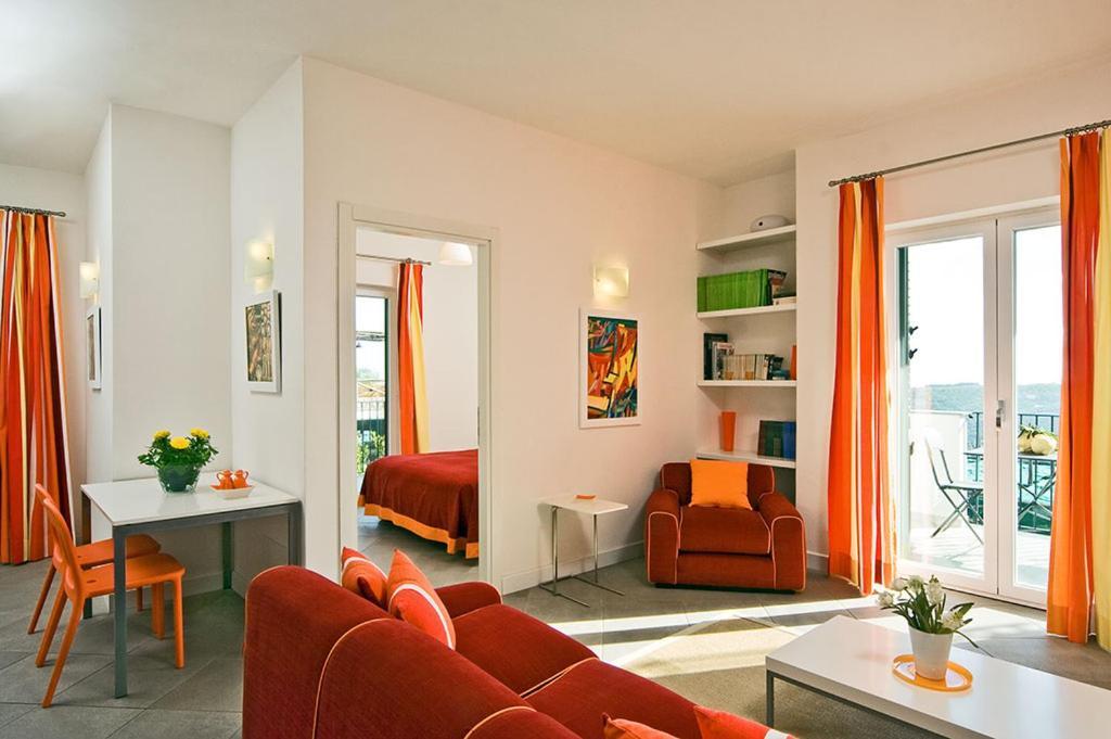 Le Capannelle Aparthotel Sant'Agata sui due Golfi Exterior photo